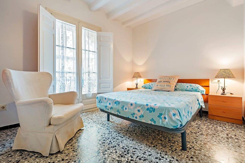 Apartamento entero, Casco antiguo de riudoms, pueblo natal de gaudí in Riudoms, Costa Dorada