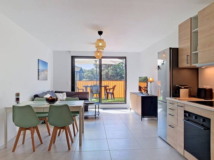 Location de vacances pour 4 personnes, avec balcon et jardin dans Maubuisson