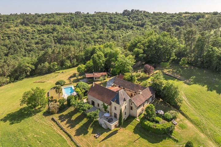 Maison d’hôte pour 7 personnes, avec jardin ainsi que vue et piscine, adapté aux familles