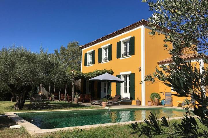 Location de vacances pour 8 personnes, avec Terrasse et Jardin à Grabels