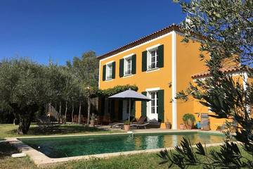 Location de vacances pour 8 personnes, avec jardin et terrasse à Grabels