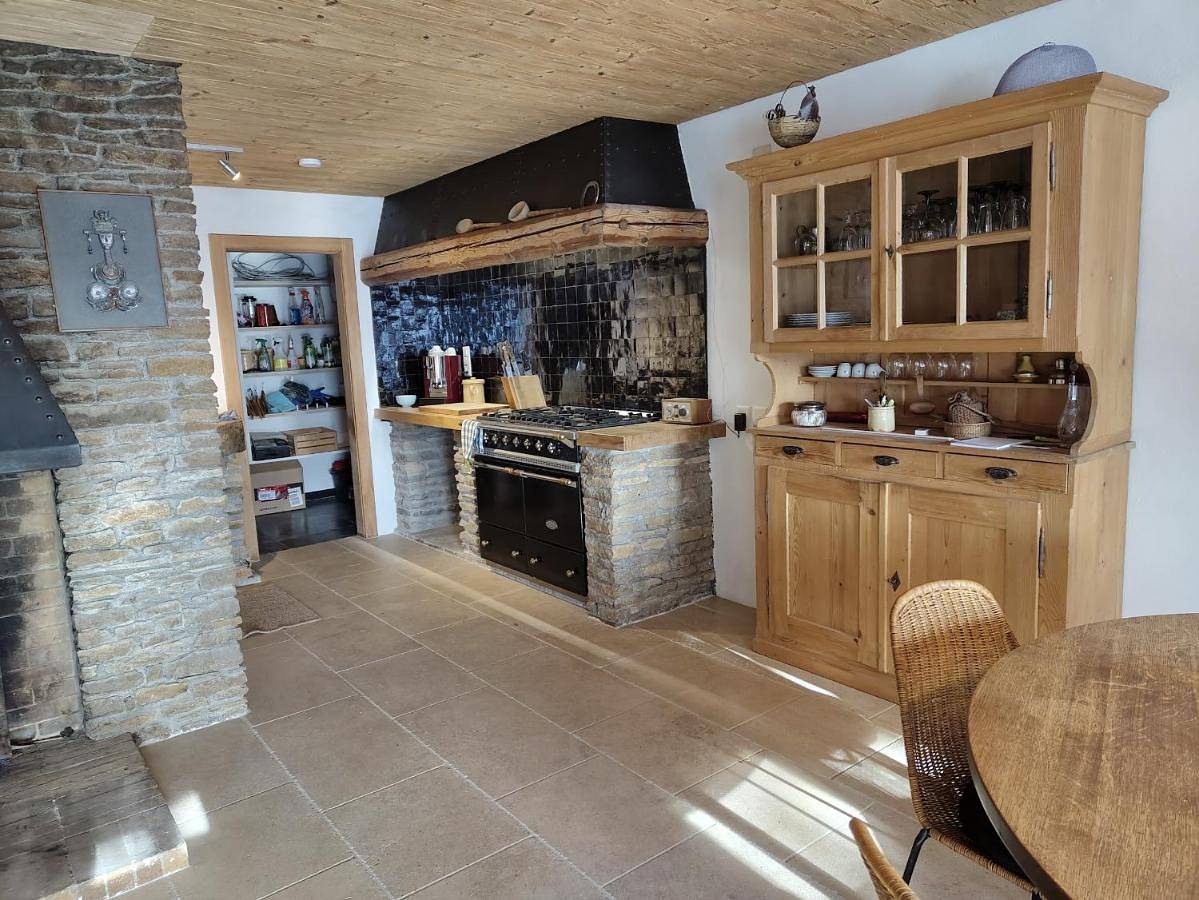 Appartement entier, One-Bedroom Apartment in Le Locle, Massif du Jura
