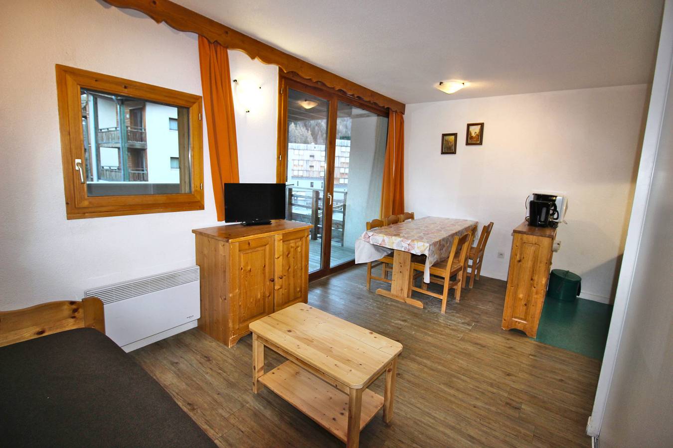 Appartement entier, Appartement avec grand terrasse vue sur pistes (Cv3103) in La Norma, Villarodin-Bourget