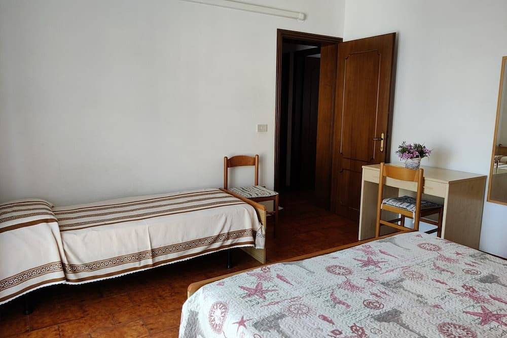 Apartamento entero, Amplio apartamento cerca de la playa in Caorle, Provincia de Venezia