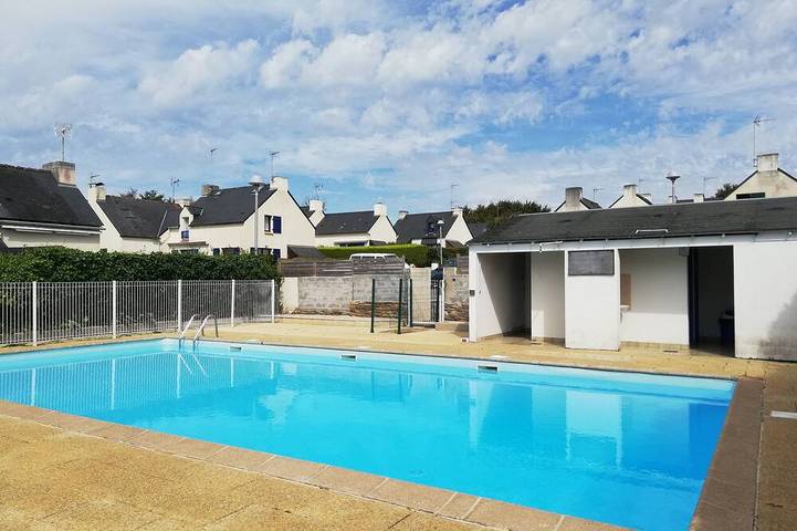 Maison de vacances pour 4 personnes, avec piscine ainsi que terrasse et jardin dans Le Pouldu