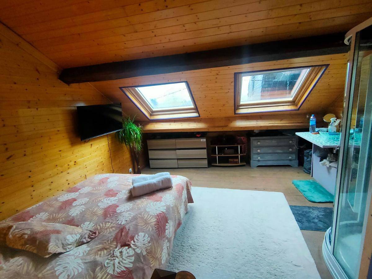 Three-Bedroom Holiday Home in Saint-Béat, Pyrénées