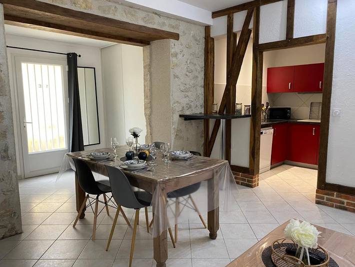 Gîte pour 4 personnes, avec terrasse dans Villaines-la-Gonais - 4