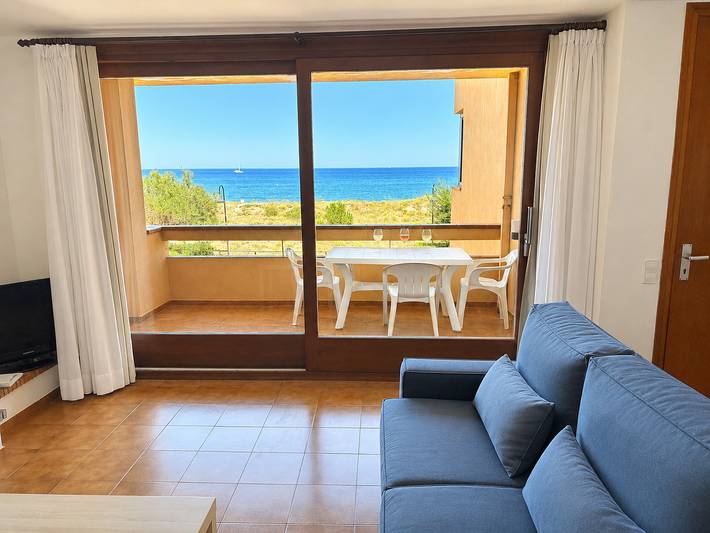 Apartamento de vacaciones para 5 personas, con terraza además de vistas y piscina para niños - 1