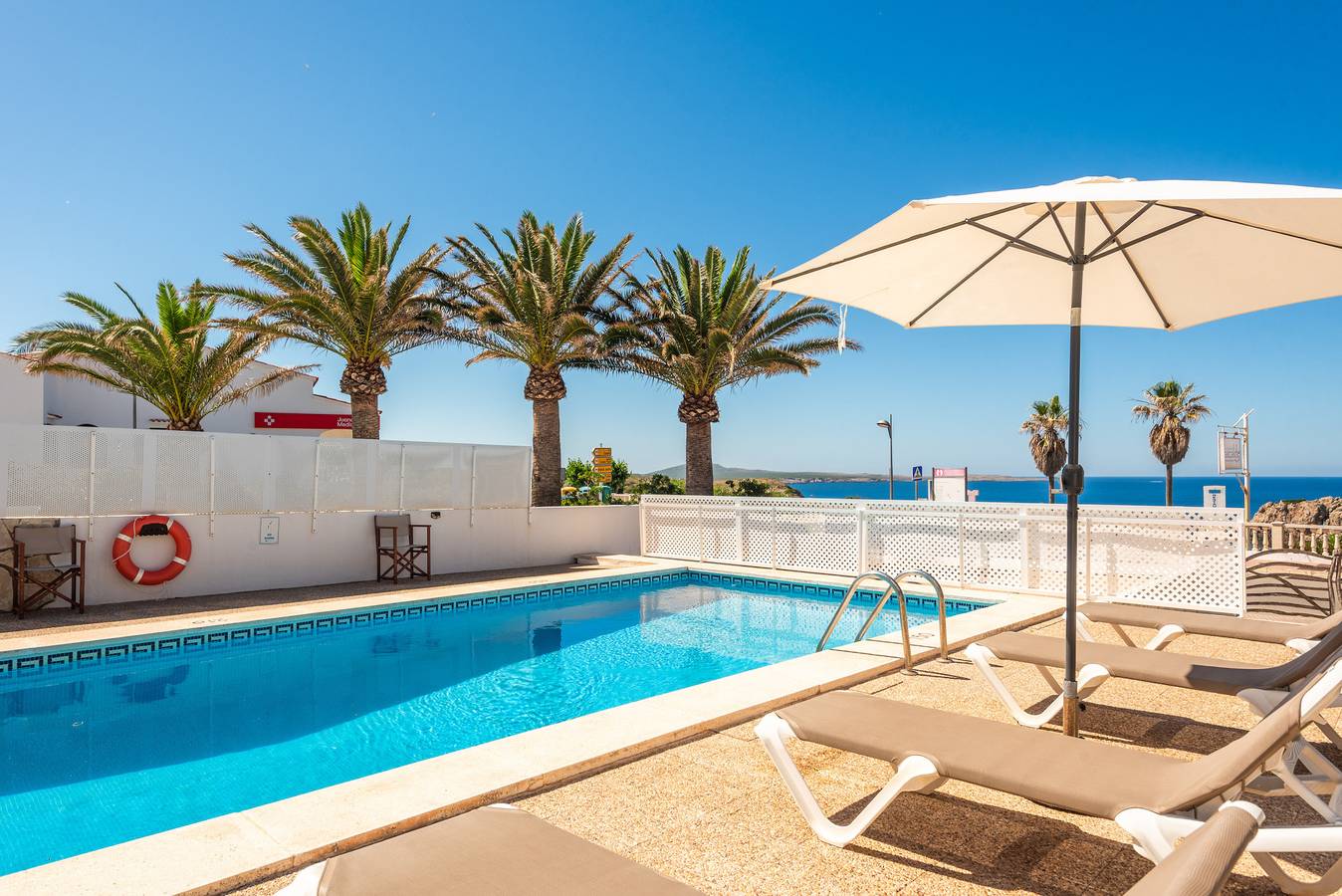 Villa Mar Azul in Arenal d'en Castell, Es Mercadal