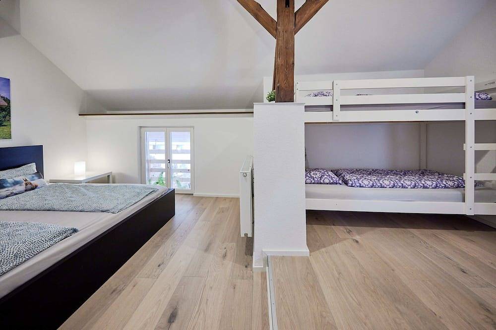 Geheel appartement, Fantastic apartment for up to 12 people - just a 10-minute walk from Europa-Park in Europa-Park, Rust