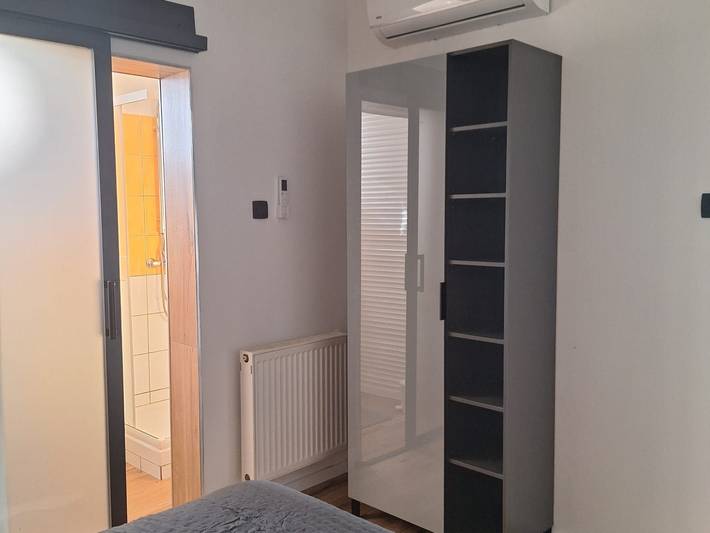 Ganze Wohnung, Studio für zwei Personen im Erdgeschoss in Sibenik, Šibenik-Knin