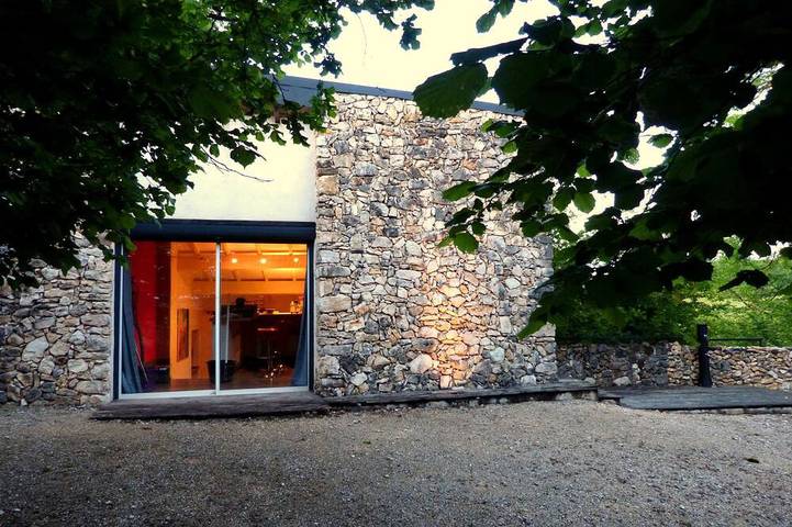 Gîte pour 2 personnes, avec Balcon ainsi que Terrasse et Jardin