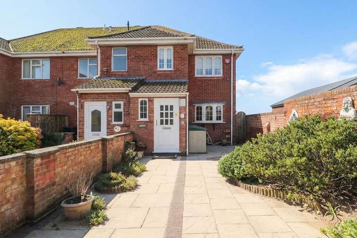 Cottage for 5 people, with garden, with pets in Burnham on Sea & Highbridge