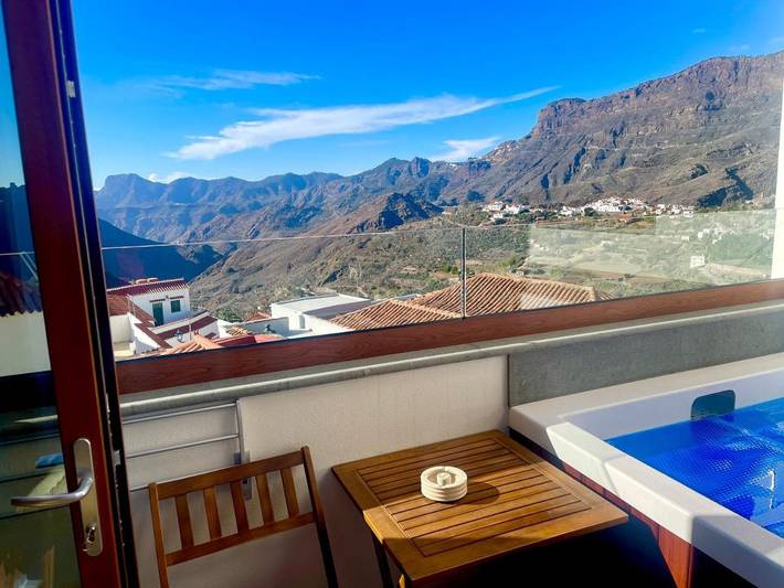 Location de vacances pour 2 personnes, avec Balcon et Jacuzzi ainsi que Terrasse et Piscine à Tejeda - 3