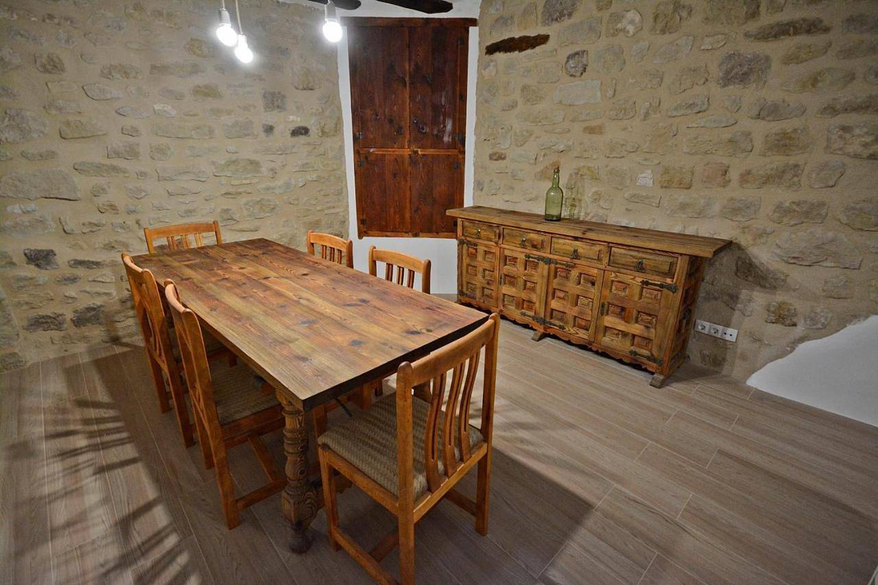 Two-Bedroom House in Calaceite, Provincia de Teruel