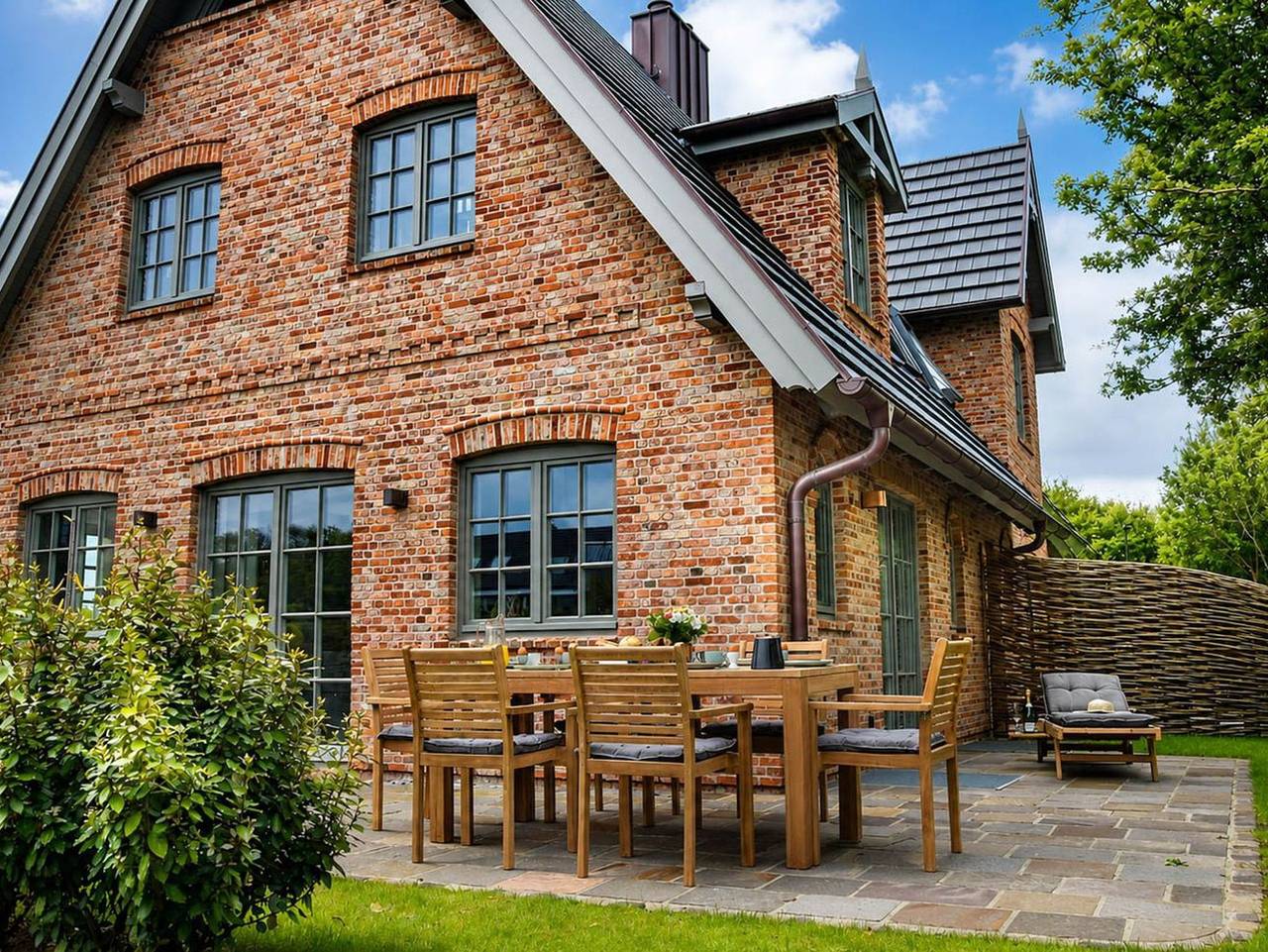 Haus Juwel von Wenningstedt - Moin und herzlich willkommen im ,,Juwel von Wenningstedt´´ - einem Haus für jene Tage auf Sylt, die sich irgendwann nicht mehr wie Urlaub anfühlen, sondern wie ein anderes, besseres Leben. in Nordfriesische Inseln (Schleswig-Holstein) (Schleswig-Holstein), Wenningstedt
