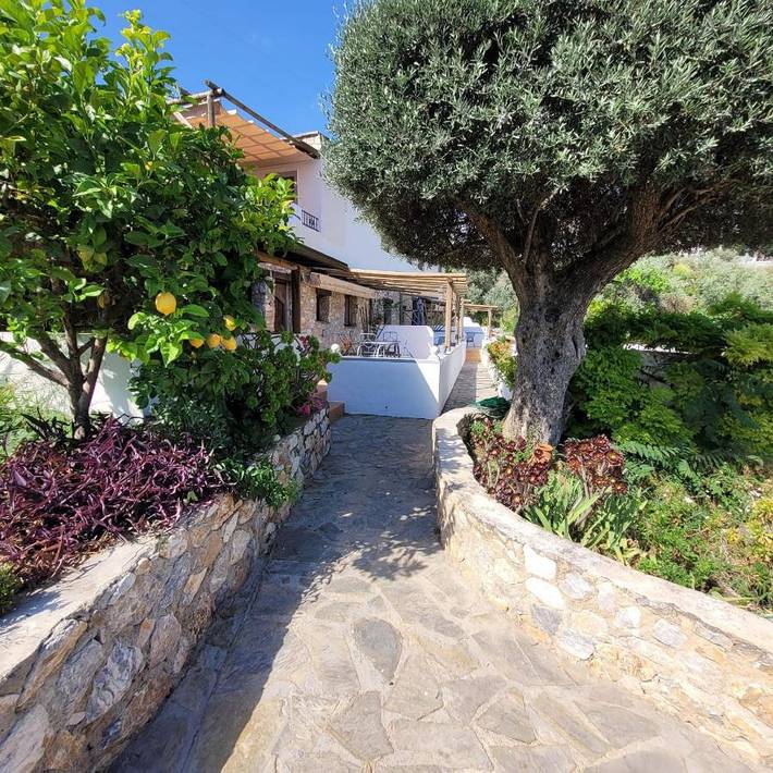 Gîte pour 2 personnes, avec Terrasse et Jardin ainsi que Piscine et Vue à Lanjarón