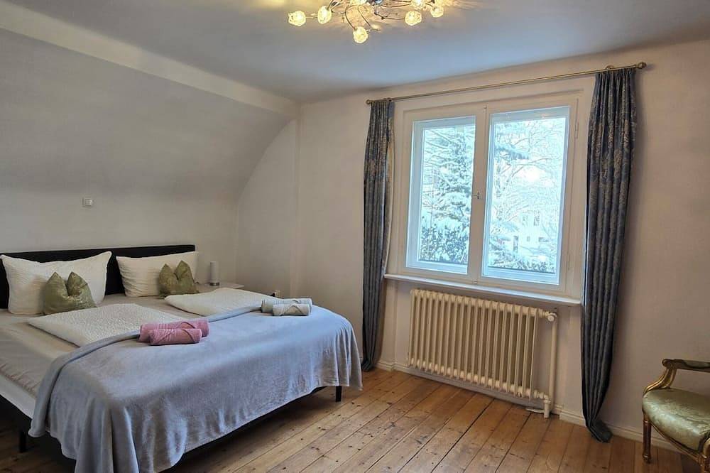 Exklusives Einfamilienhaus mit Garten zwischen Berlin und Potsdam. in Stahnsdorf, Mittelmark