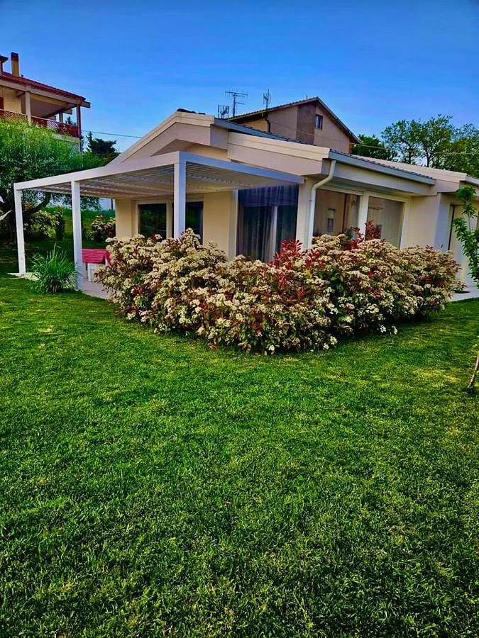 Villa per 4 persone, con piscina e giardino nonché panorama, adatto a famiglie con bambini - 1
