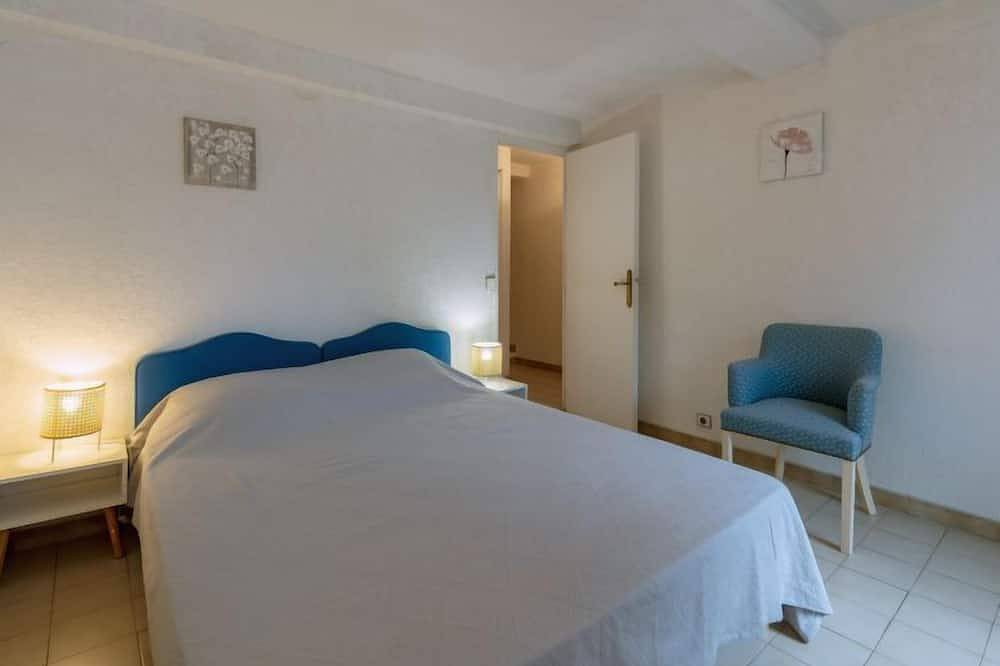 La Ferme by Interhome in Besse-sur-Issole, Brignoles region