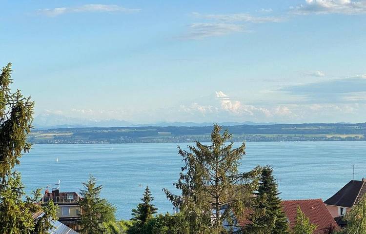 Ferienwohnung für 4 Personen, mit Balkon und Terrasse sowie Sauna und Seeblick in Obersee (Bodensee)
