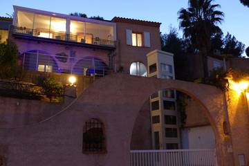 Chambre d’hôte pour 3 personnes, avec jardin à Hyeres