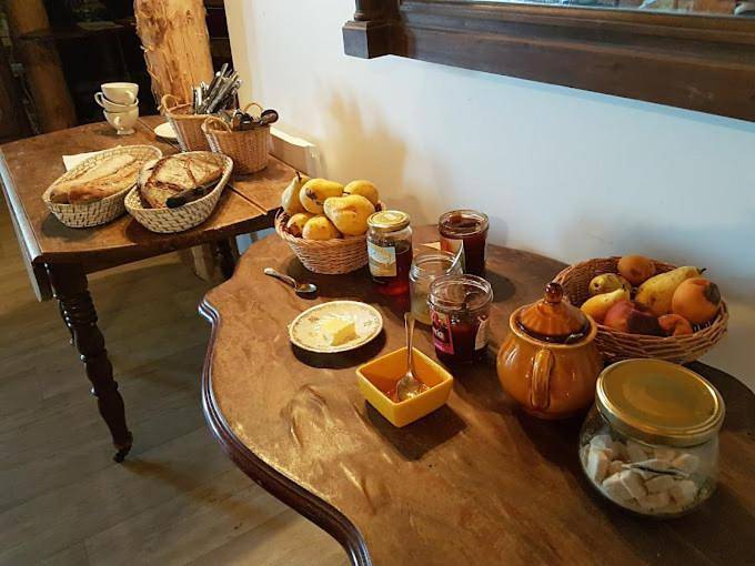 Location de vacances pour 7 personnes, avec vue ainsi que terrasse et jardin à Arlempdes - 2