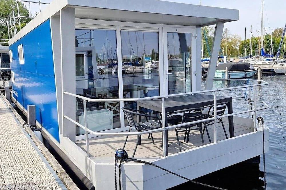 Unique Houseboat near Amsterdam (20 min) in Monnickendam, Markermeer