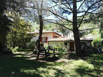 Gîte pour 2 personnes, avec jardin à Sahorre