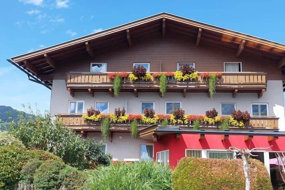 Ganze Wohnung, Rupertus by Interhome in Maishofen, Kitzbüheler Alpen