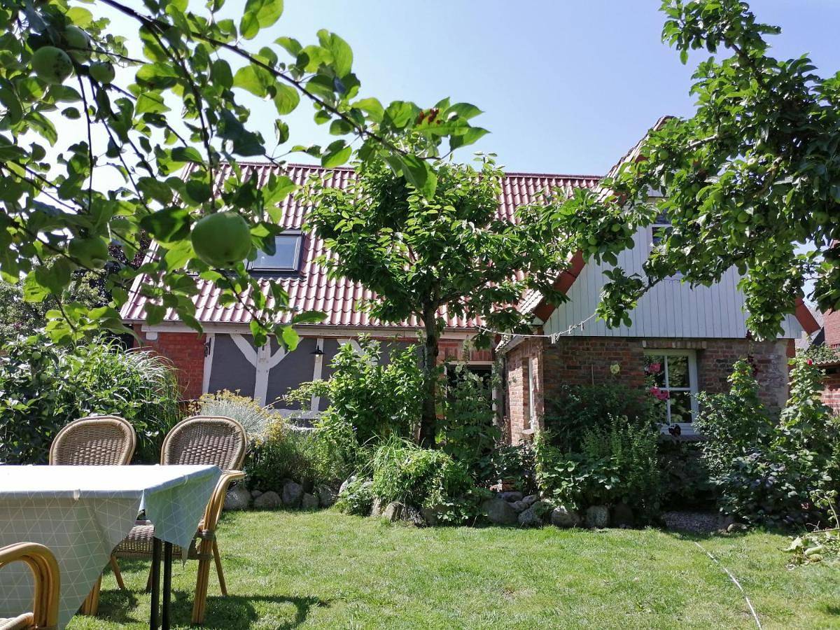 Two-Bedroom House in Oberndorf-Oste, Cuxland