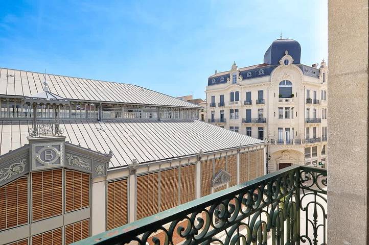 Apartamento entero, Le Chic face aux Halles clim  Classe 3 Etoiles in Béziers, Costa mediterránea (Francia)