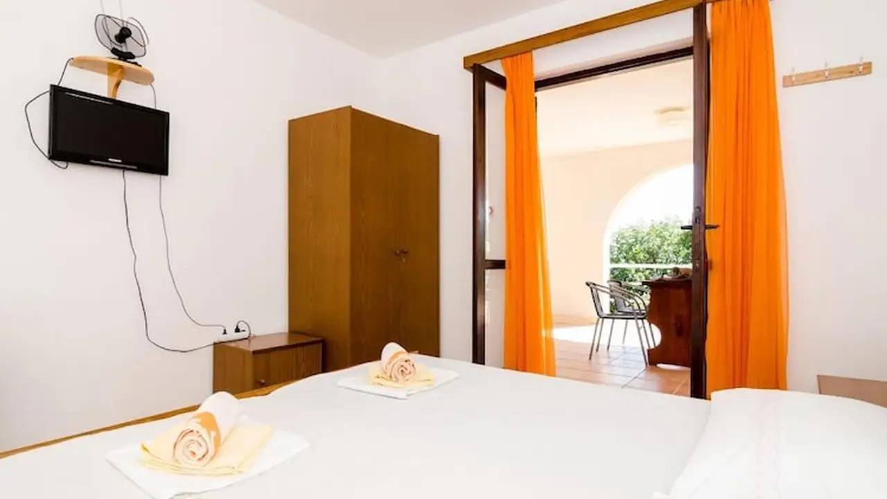 Entire holiday apartment, Holiday apartment for 3 people with terrace in Mlini, Dubrovnik-Neretva