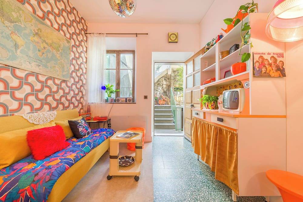 Entire apartment, Le Seventies - capsule temporelle - proche gare et centre ville in Chambéry, Chambéry region