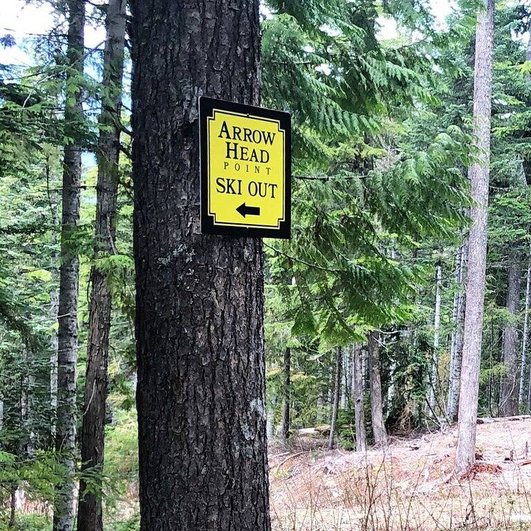 Mountain View Geräumiges & gemütliches Ski In / Ski Out Stadthaus mit Neuem privaten Whirlpool in Whistler, Whistler Blackcomb