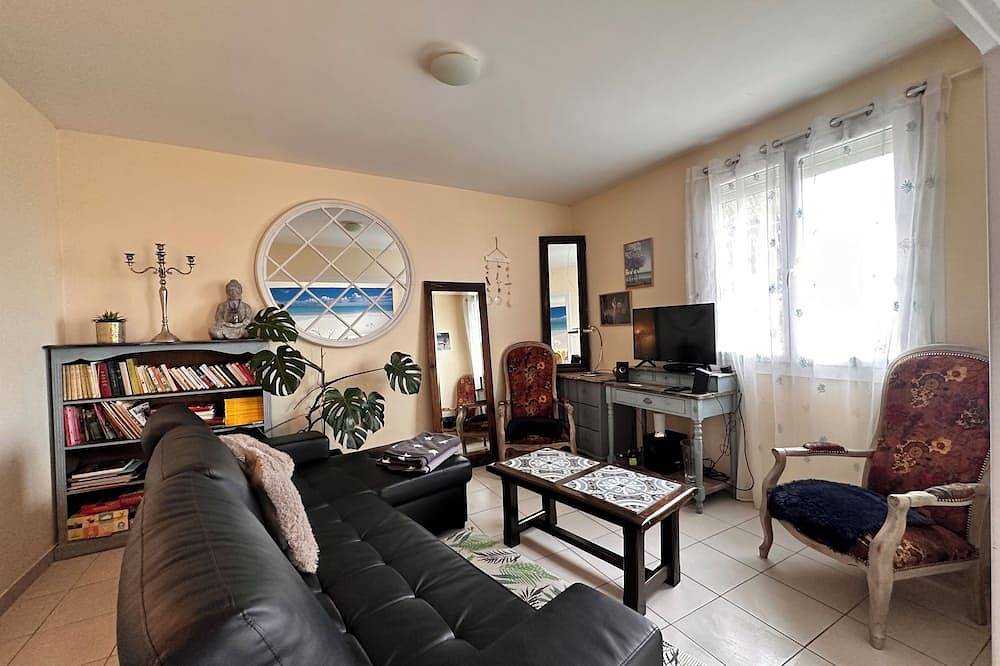 Delightful 2-bedroom house with Wifi in Ploubazlanec in Ploubazlanec, Côte de Goëlo