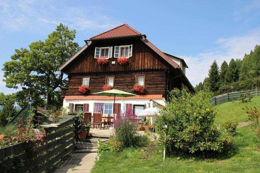 Apartamento vacacional entero, Haus Mauken - Apartamentos con vistas panorámicas in Murau, Western Upper Styria