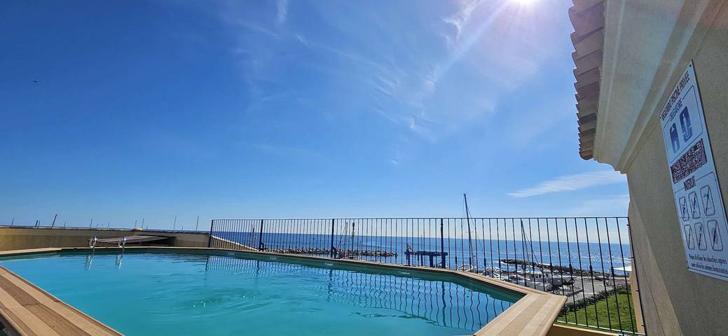 Appartement de vacances pour 4 personnes, avec terrasse et piscine