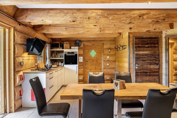 Chalet „Weiss“ mit Bergblick, privatem Garten und Wlan in Kaisergebirge