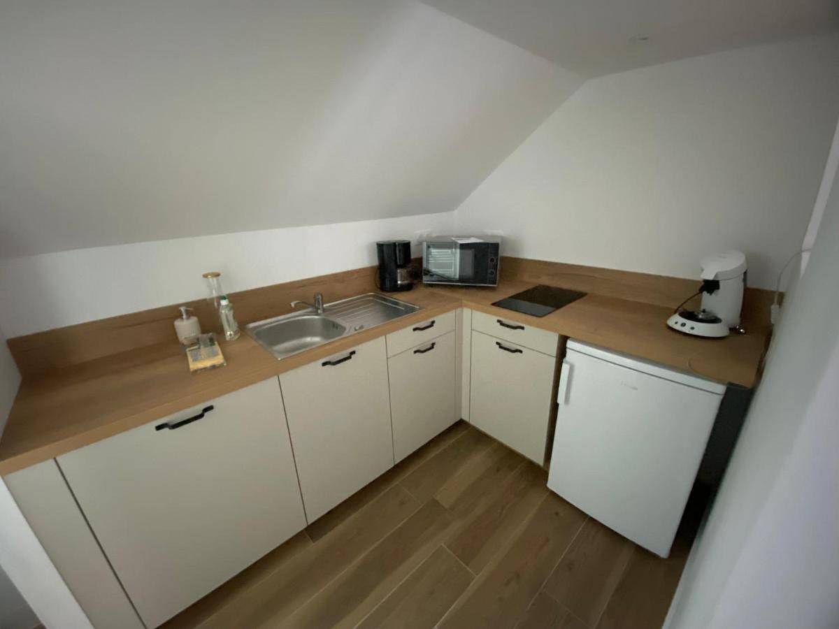 L auvetia studio 150 circuit 24h in Arnage, Sarthe