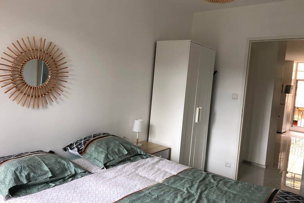 Montbard 3 logements pour groupe 15 personnes maxi in Montbard, Région de Montbard