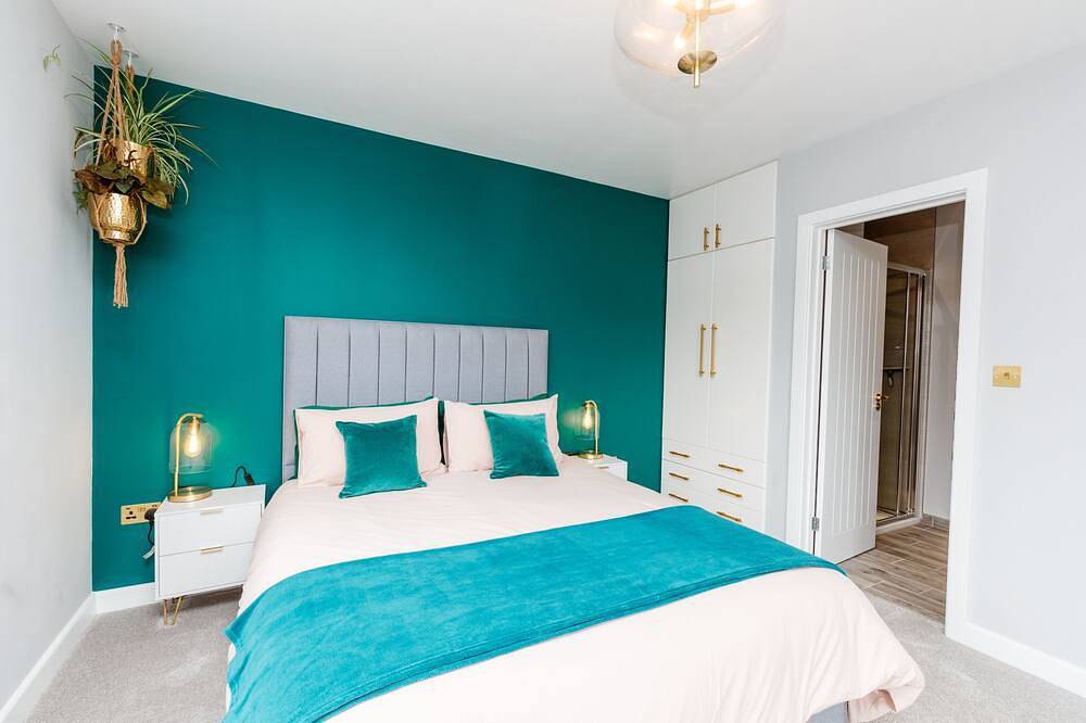 Entire apartment, Luxury Apartment with Private Pool and Hot Tub in Tiverton, Devon