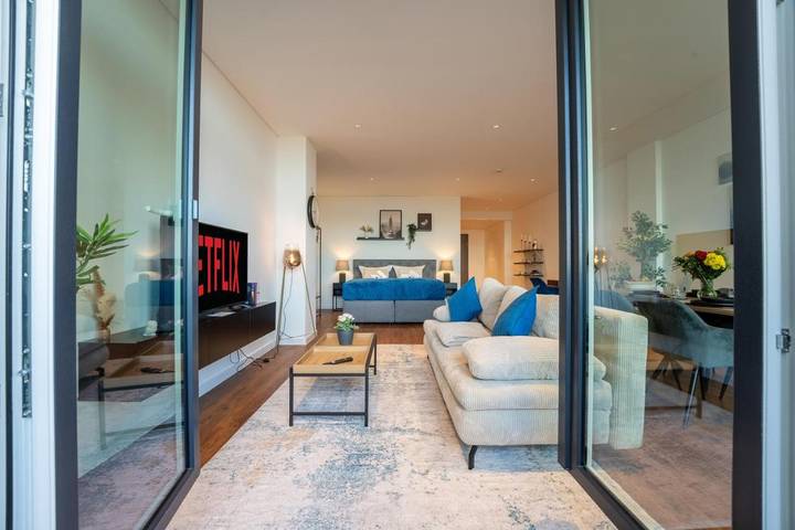 Ferienwohnung für 3 Personen, mit Balkon und Terrasse sowie Garten und Ausblick in Weinheim