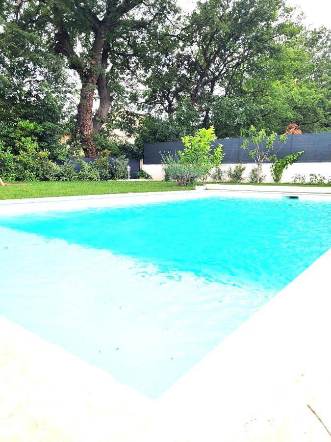 Villa pour 7 personnes, avec vue ainsi que piscine et jardin à Aubagne - 4