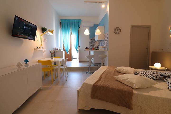 Hel lejlighed, Cozy Holiday Apartment "Casa Vacanze Maya" with Balcony in Otranto, Otranto Området
