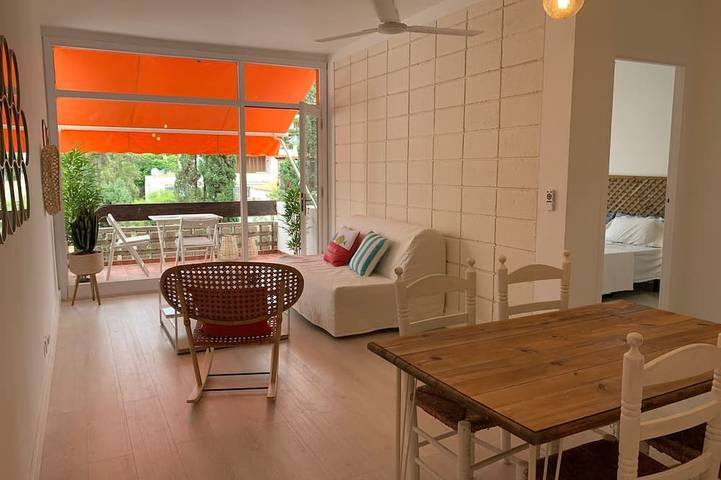 Holiday apartment for 4 people, with balcony and pool as well as garden - 1