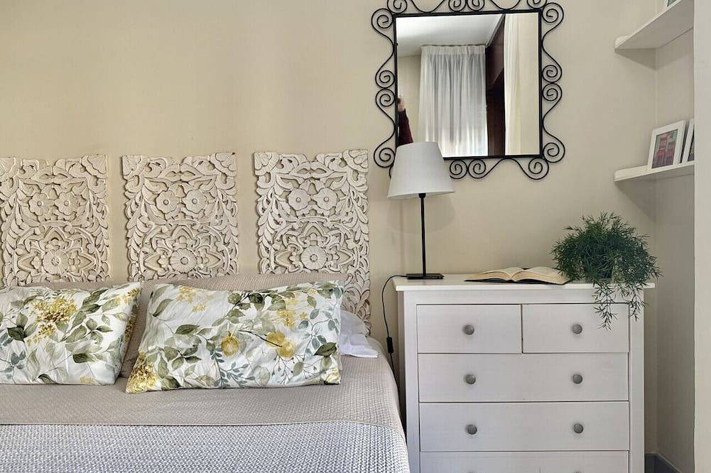 Entire apartment, Apartamento en la playa con piscina in Noja, Cantabrian Coast