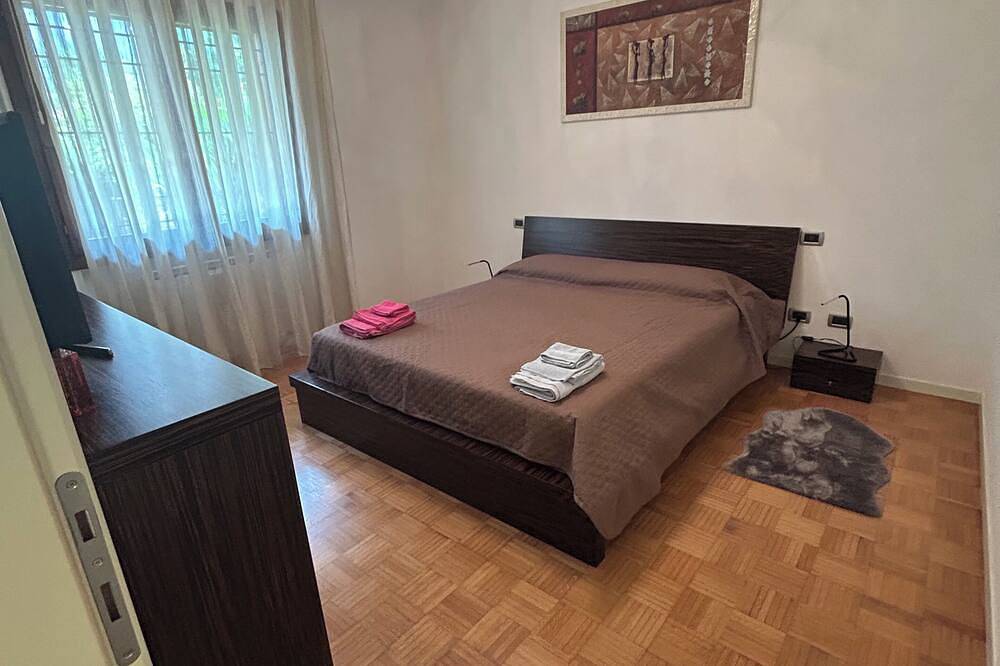 Apartamento entero, Apartment located on the ground floor within walking distance of the center of Abano Terme. in Abano Terme, Colinas Eugâneas