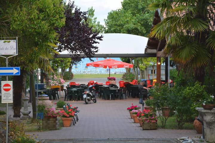 Camping für 6 Personen, mit Terrasse und Pool am Lago Trasimeno - 3
