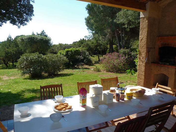 Gîte pour 9 personnes, avec Terrasse ainsi que Jardin et Vue à Pianottoli-Caldarello - 3